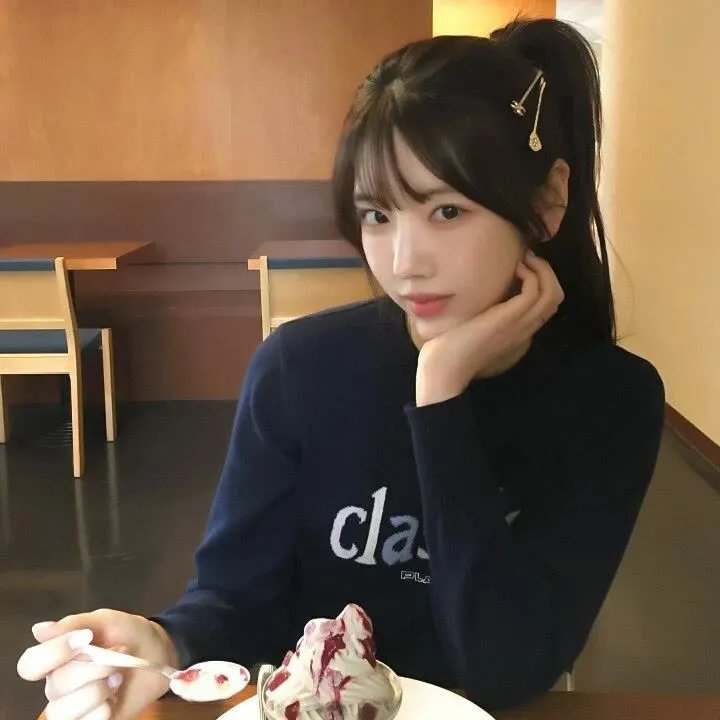 裸女怀春